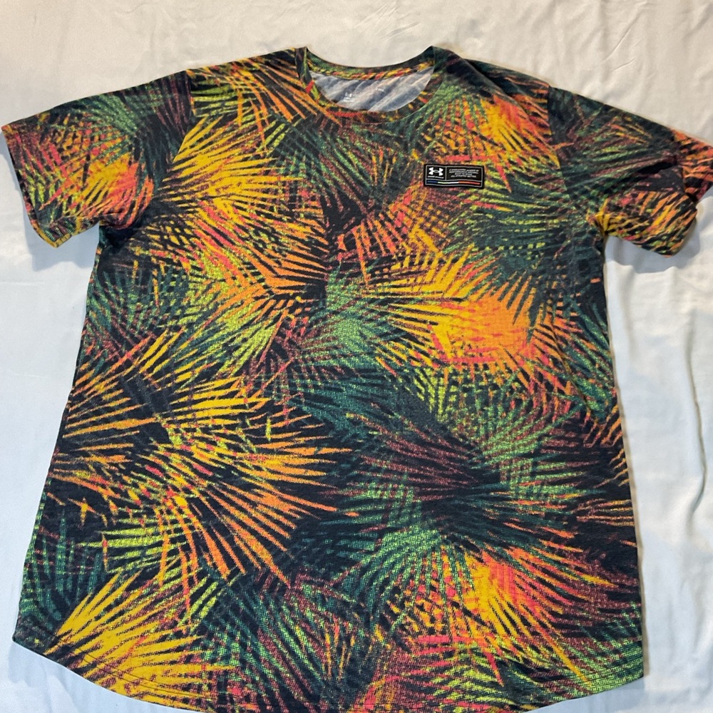 Under Armour Men’s Multicolor Tropical Print Performance T-Shirt